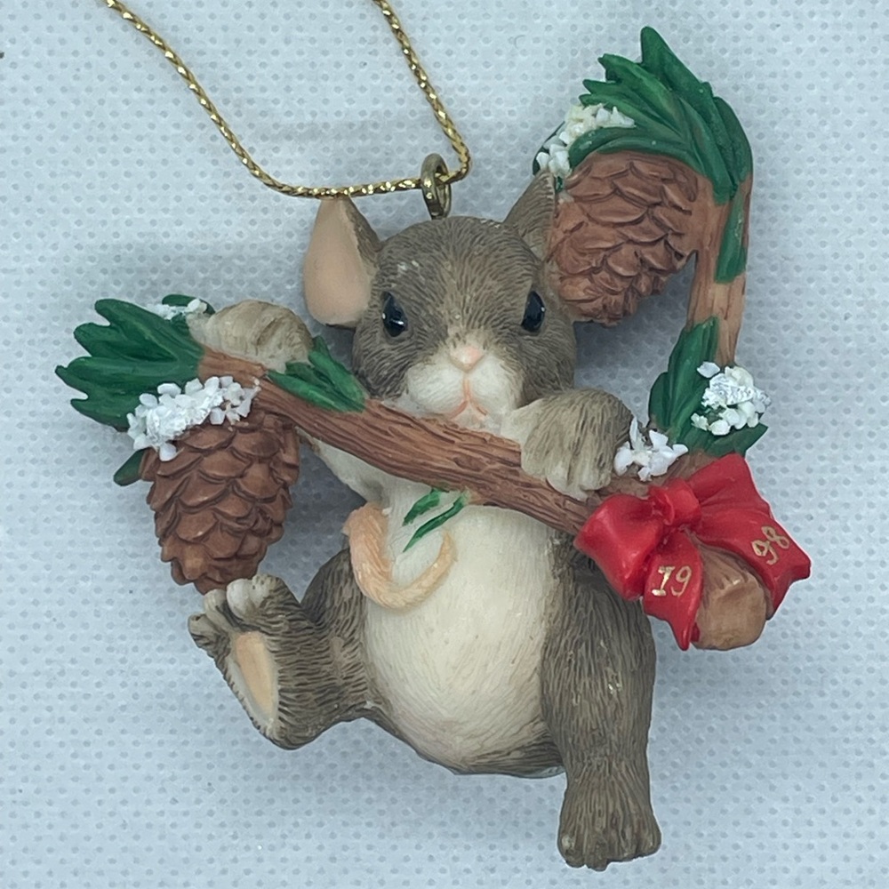 Charming Tails Christmas Ornament Mouse Pinecone Predictament Dean Griff
